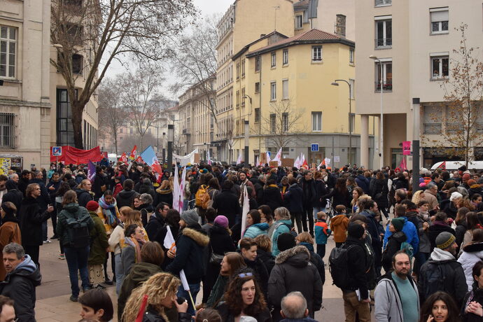 De nombreux enseignants et personnels de l'éducation en grève ont manifesté ce jeudi 1er février à Lyon. ©Laury Caplat/Rue89Lyon