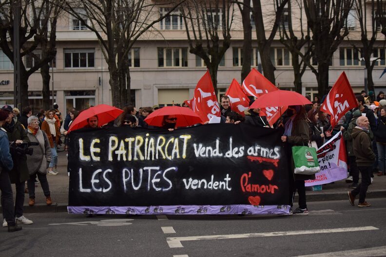 Le syndicat du travail sexuel (Strass) lors de la manifestation féministe du 8 mars 2024 à Lyon ©Laury Caplat/Rue89Lyon