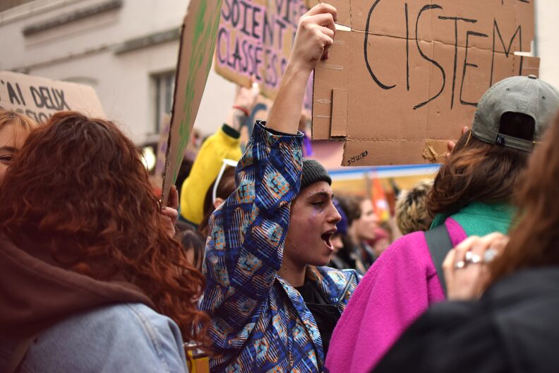 Dans le cortège en non-mixité de la manifestation féministe du 8 mars 2024 ©Laury Caplat/Rue89Lyon