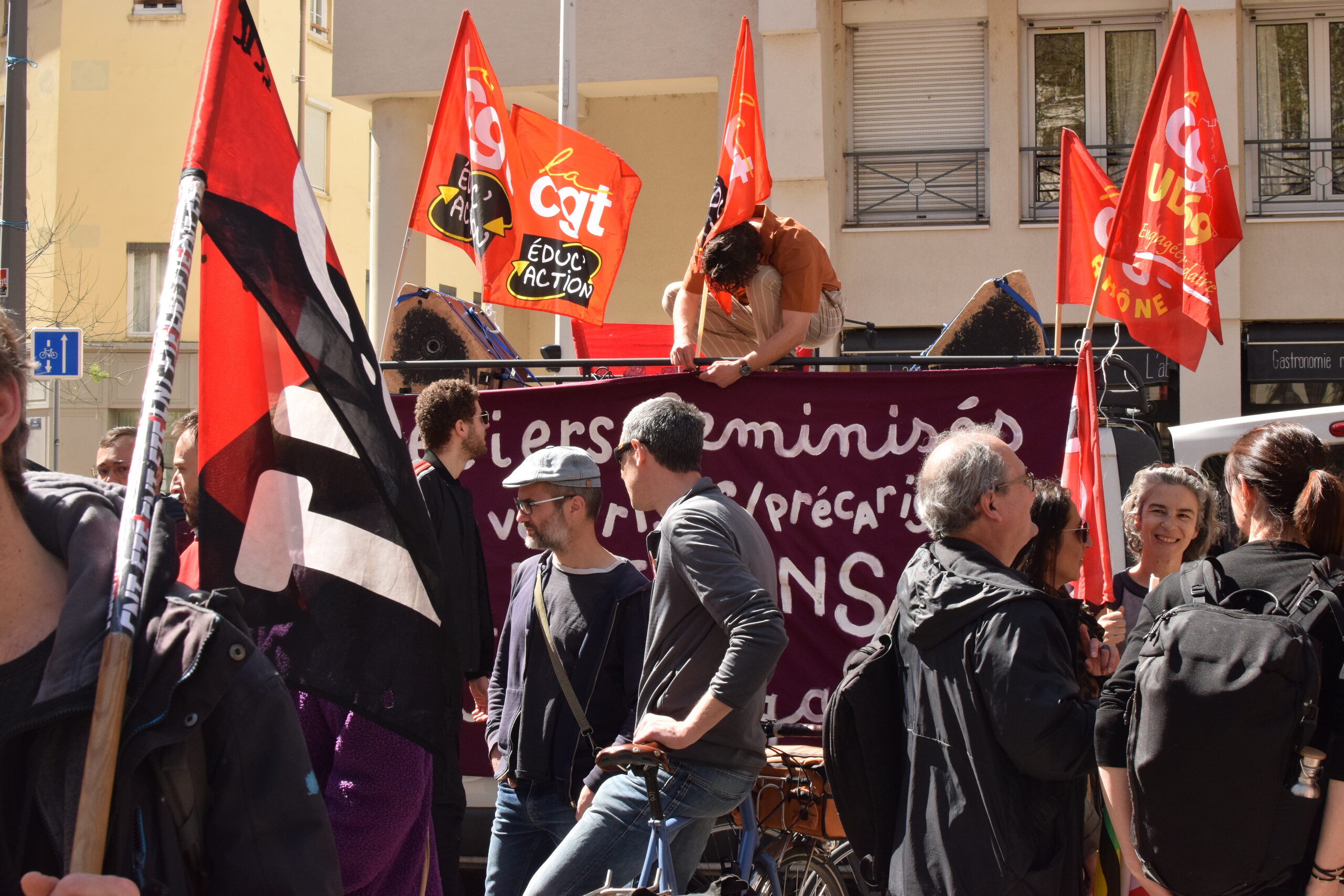 Personnels de l'Education nationale de Lyon en grève contre la réforme des groupes de niveaux prévue dans les collèges