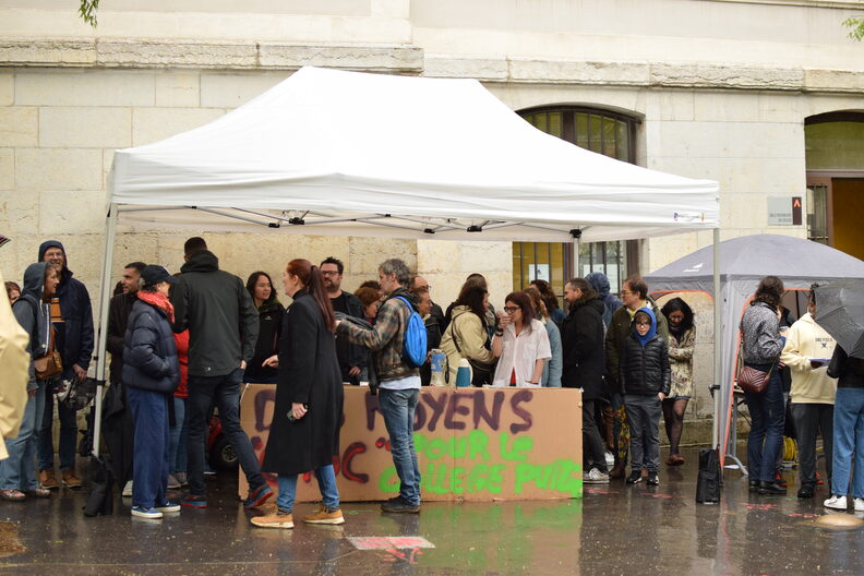 collège - bloqué - réforme - moblisation - suppresion - poste