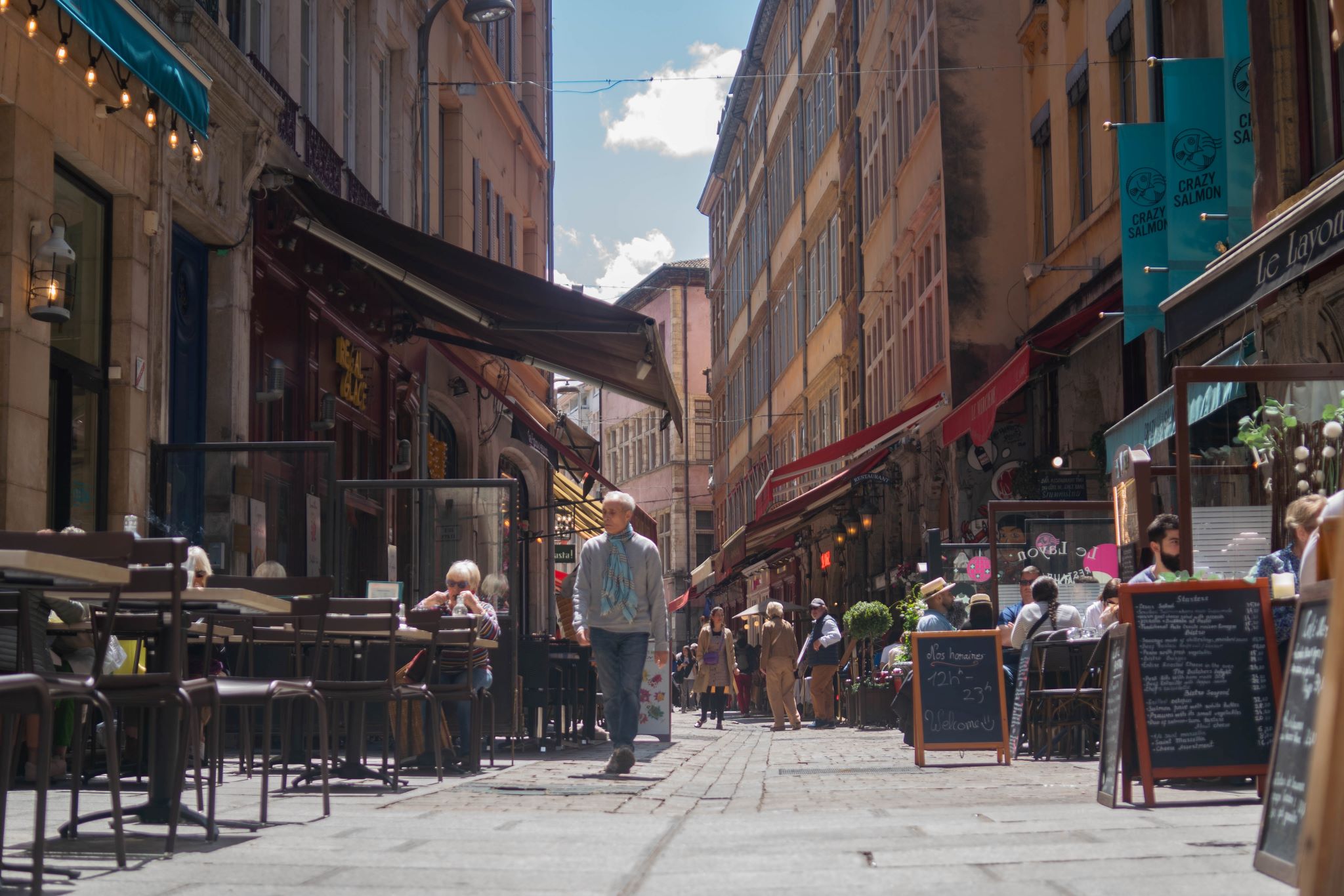 Plusieurs restaurants de la Presqu'Île de Lyon ont subi une fermeture administrative pour raison d'hygiène. La rue Mercière a été épargnée. ©Jean Rémond/Rue89Lyon