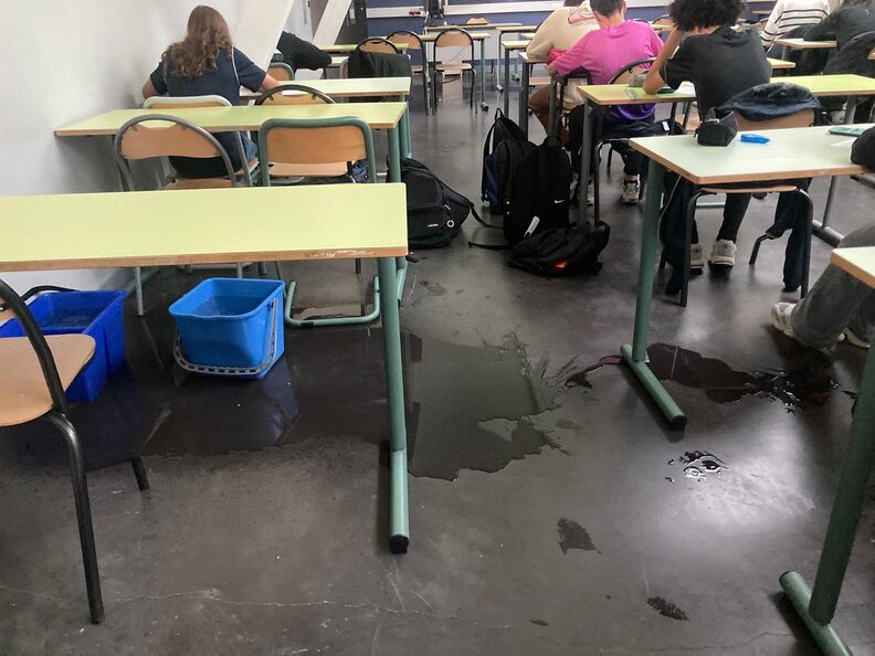 Inondations dans les classes du lycée Frédéric Faÿs à Villeurbanne