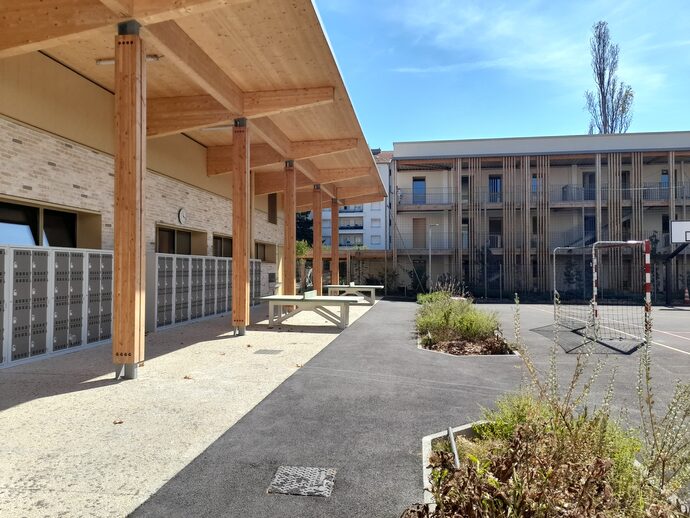 Un collège de Vénissieux