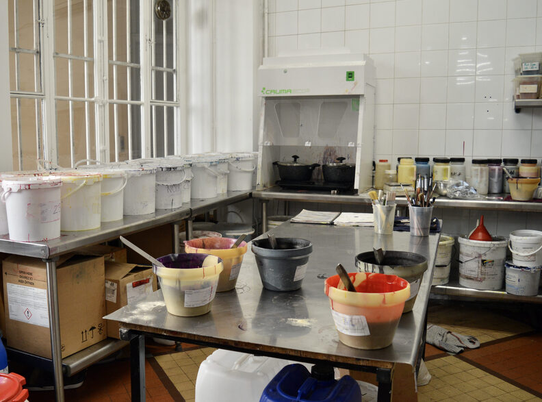 La cuisine de l'atelier Brochier Soieries, dans le 1er arrondissement de Lyon.