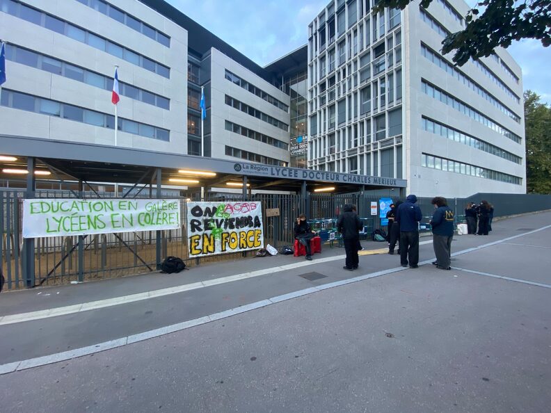 Le lycée Charles Mérieux bloqué lors de la journée de mobilisation du 10 septembre à Lyon. DR
