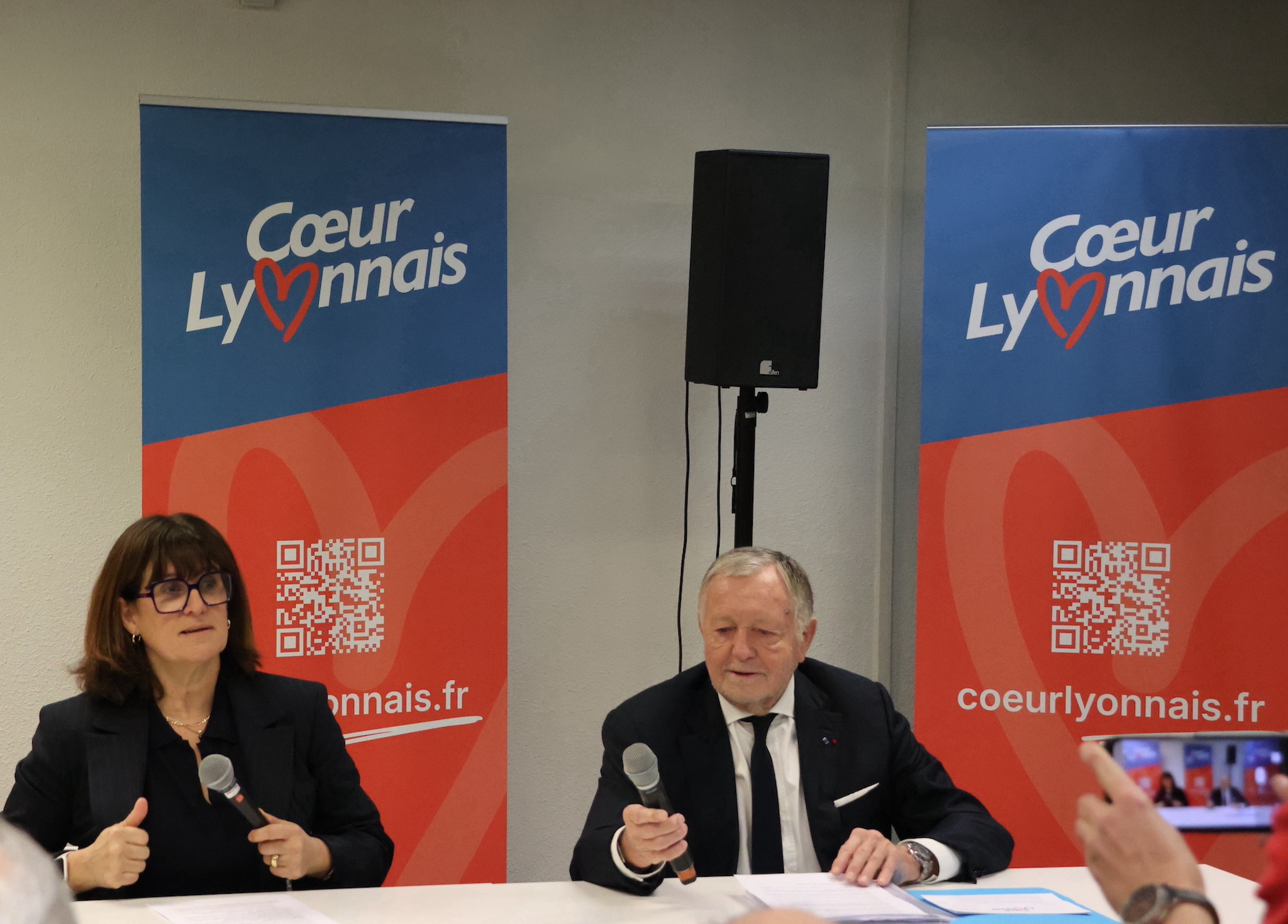 Véronique Sarselli et Jean-Michel Aulas, au local de campagne de Cœur Lyonnais, cours Albert Thomas (Lyon 3ᵉ). ©MP/Rue89Lyon
