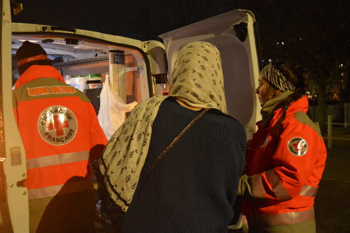 « Avec le froid ça devient très dur » : à Lyon, les sans-abri face aux nuits glaciales