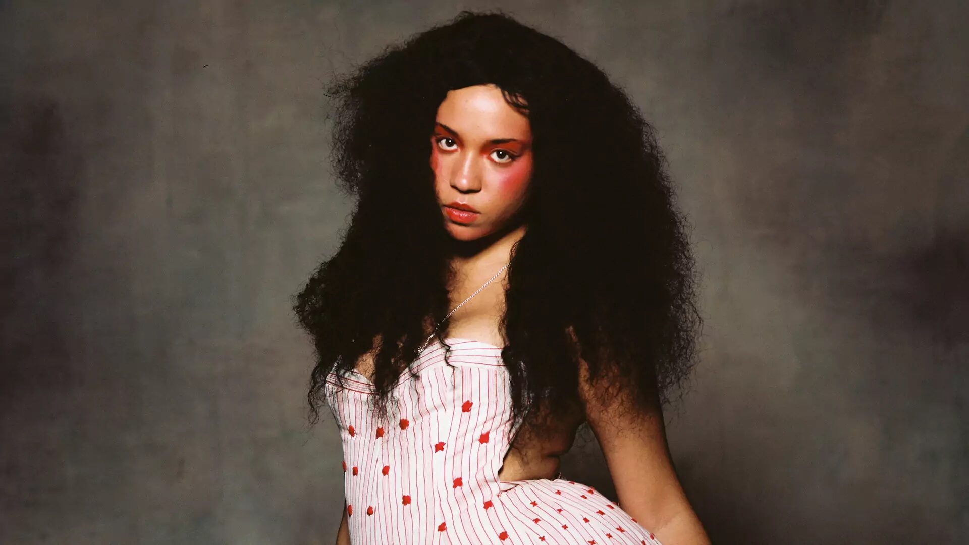 Yoa, photo de promotion de son album "La Favorite". ©DR